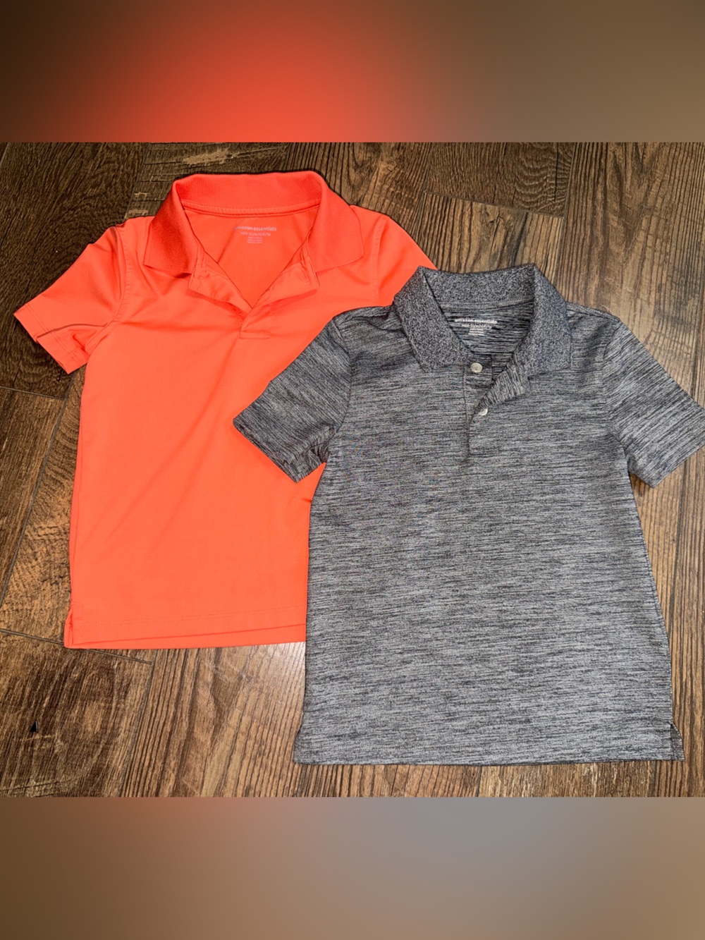 Amazon Essentials Kids Polo set of 2 - Bright Coral and Heather Gray